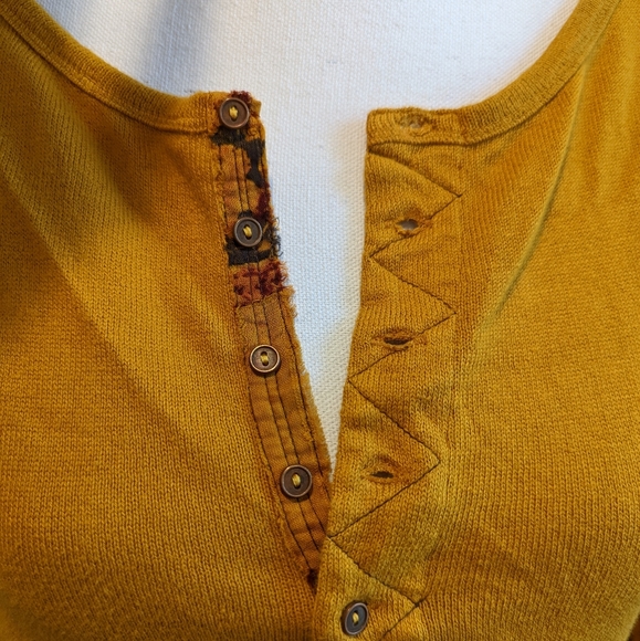 Free People Shirt Womens Mustard Suede Suntan Puff Sleeve Light Magic Henley XS - Picture 3 of 8